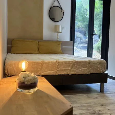 T2 Rocca Apartment