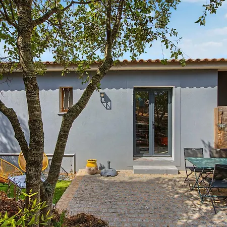 T2 Rocca Apartment *